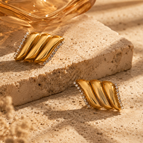 Malek Valentina Studs